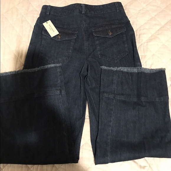 🌸MAX STUDIO Wide Leg Jeans - Picture 4 of 6